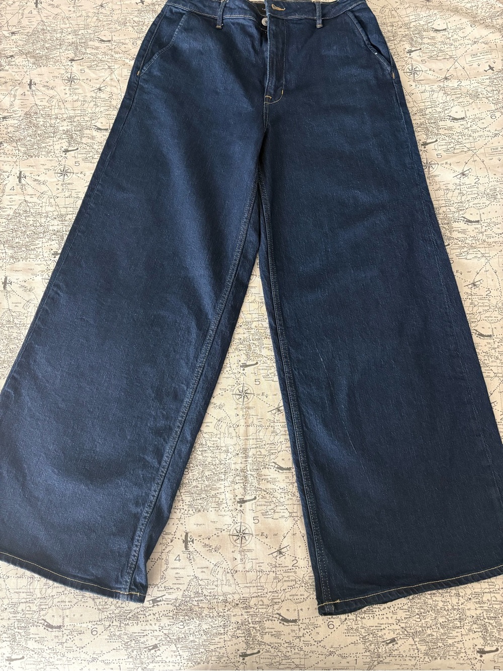 High-Rise Wide Leg Jeans in Dark Blue
